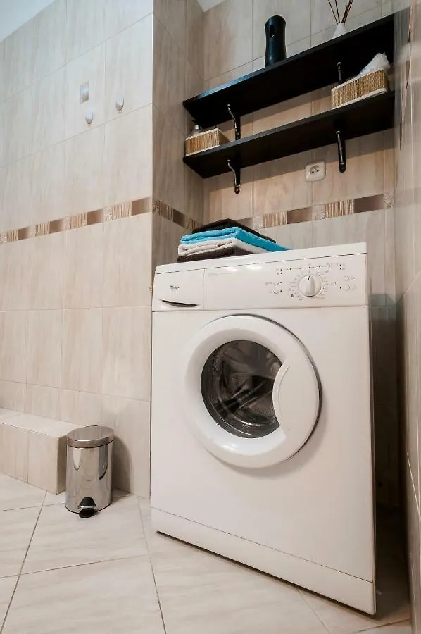 Lägenhet Apartament Politechnika Przy Jeziorze Poznań